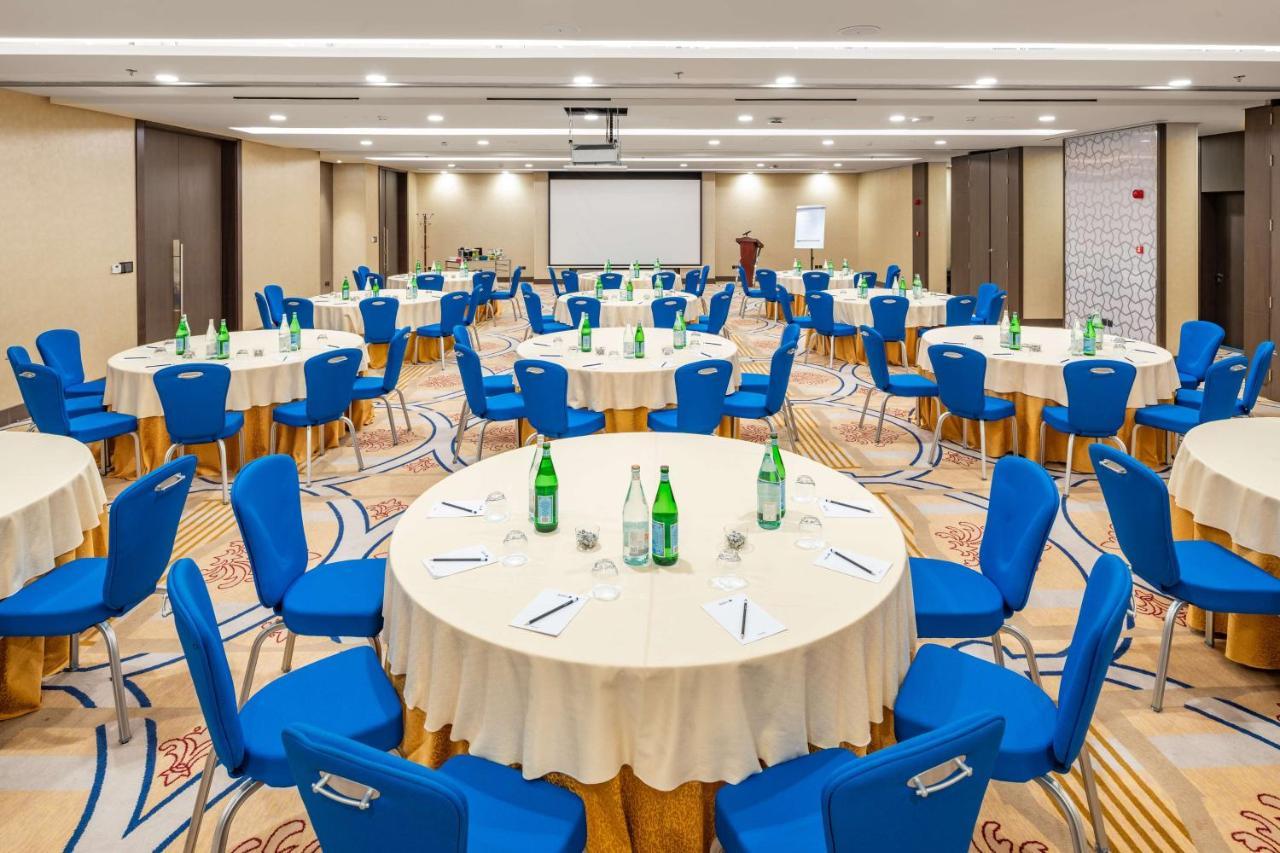 Radisson Blu Hotel, Jeddah Corniche Dış mekan fotoğraf Meeting room