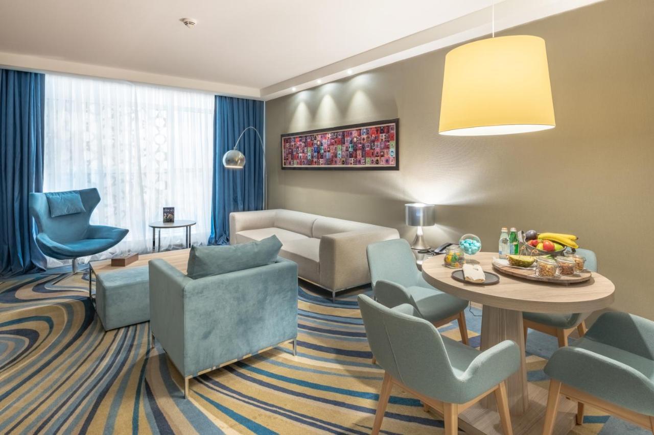 Radisson Blu Hotel, Jeddah Corniche Dış mekan fotoğraf Suite
