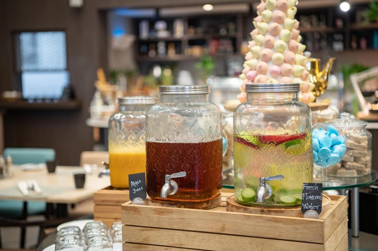 Radisson Blu Hotel, Jeddah Corniche Dış mekan fotoğraf Infused water