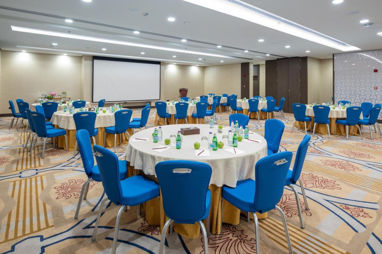 Radisson Blu Hotel, Jeddah Corniche Dış mekan fotoğraf Meeting room