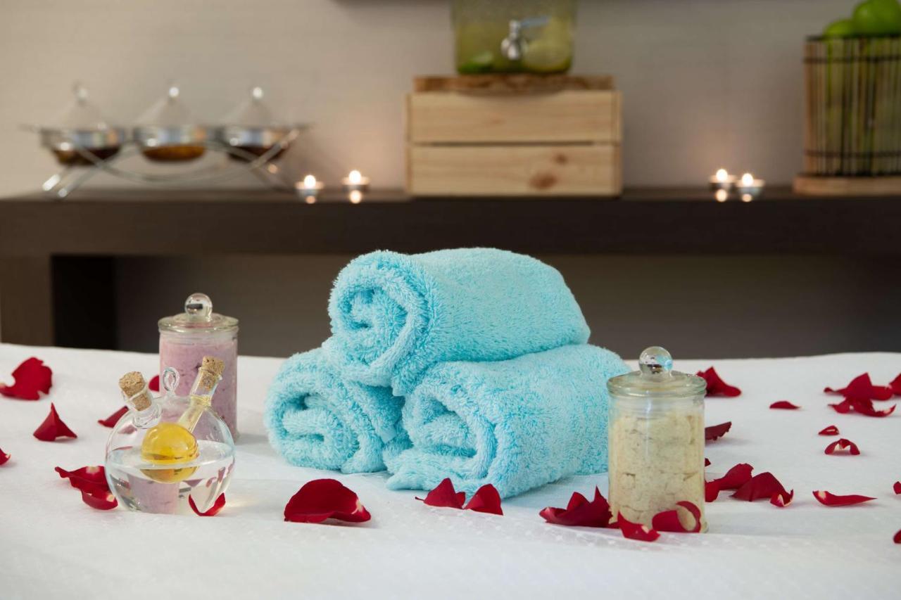 Radisson Blu Hotel, Jeddah Corniche Dış mekan fotoğraf Spa treatment